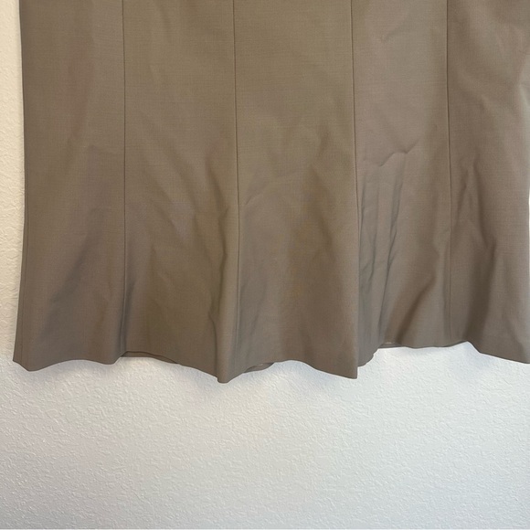 Ann Taylor Tan Skirt Size 4 - Picture 3 of 7